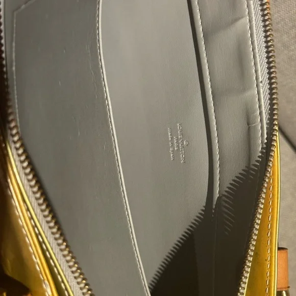 Louis Vuitton Houston Tote Lime Yellow Leather Monogram Vernis - Picture 9 of 15